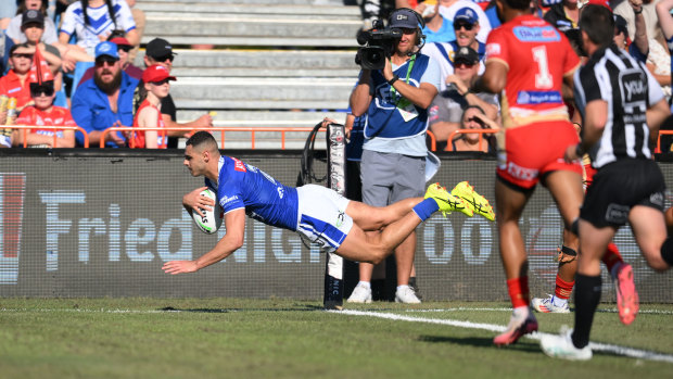 Bulldogs winger Jacob Kiraz scored twice against the Dolphins.