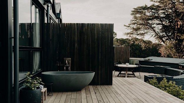 An hour out of Melbourne, this property was once an artisan’s home.