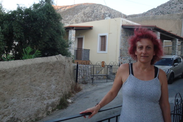Georgia Tsirigoti, a physics teacher on Kalymnos, says that today on the island, just as in her grandmother Sevasti Taktikou’s day, “the women are the boss of the house”.