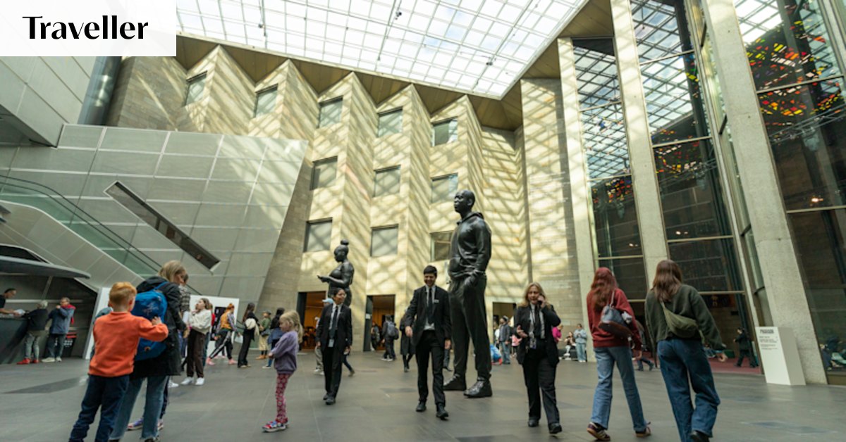 Tours of the National Gallery of Victoria and the Melbourne Cricket ...