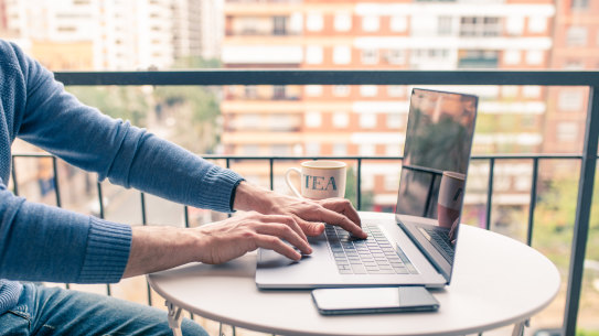 The union representing Commonwealth public servants is calling for unlimited working from home rights.