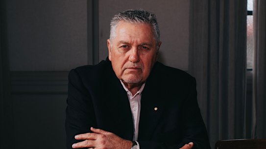 Radio heavyweight Ray Hadley has called time.