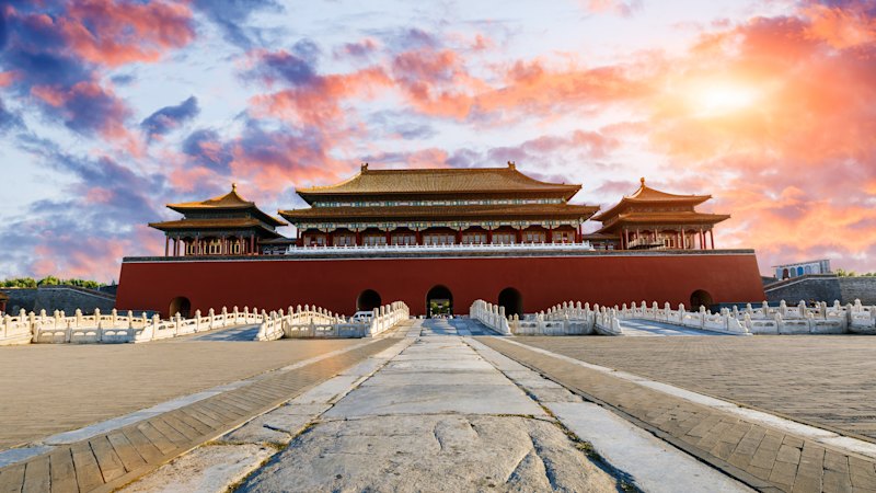 Decades after backpacking, writer returns to Shanghai and finds it less daunting