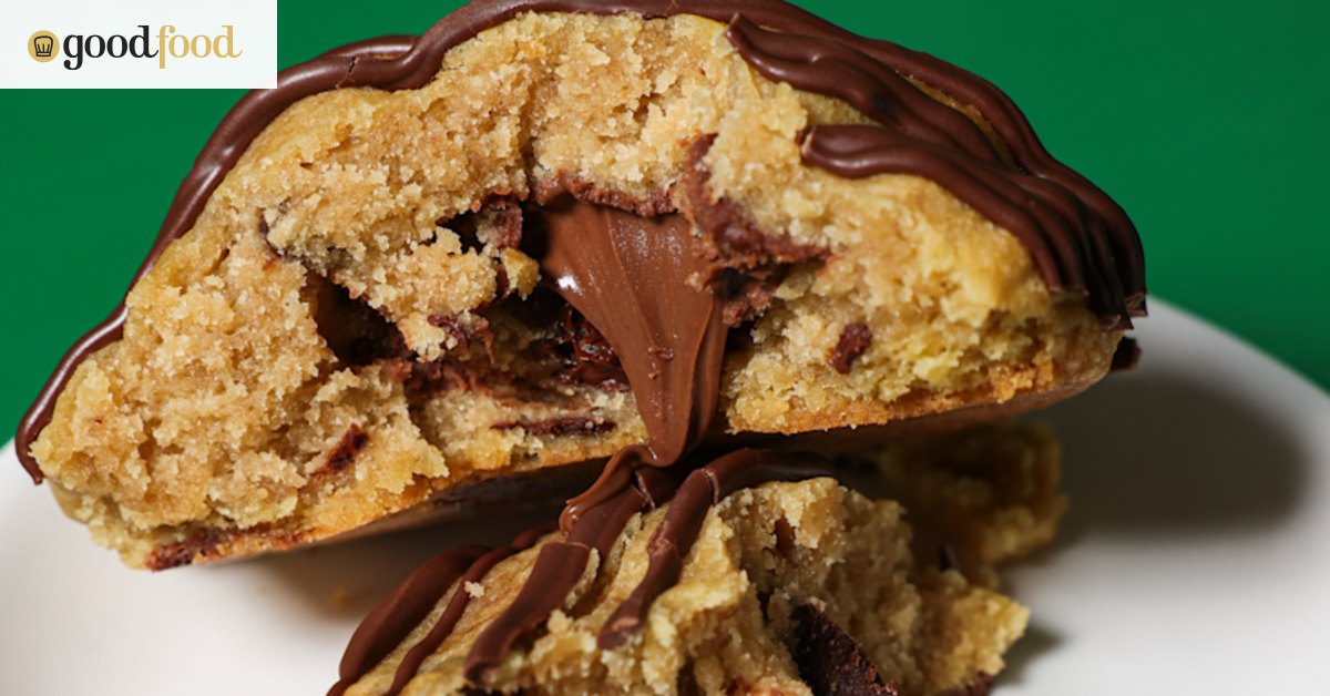 Order bespoke cakes and chunky New York-style cookies at this High Street shop