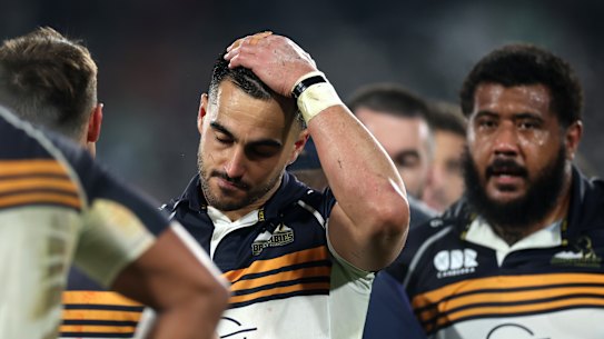 Tom Wright of the Brumbies (C) reacts to the loss during the Super Rugby Pacific Semi Final match between Chiefs and Brumbies at FMG Stadium Waikato, on June 14, 2025, in Hamilton, New Zealand. (Photo by Phil Walter/Getty Images)