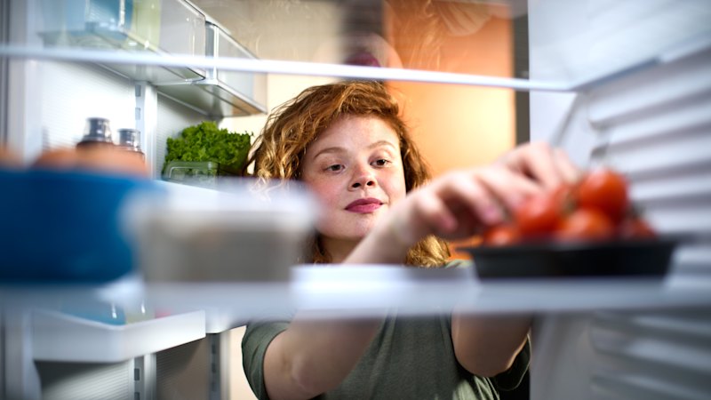 Articles outline daily eating patterns that may improve sleep over time