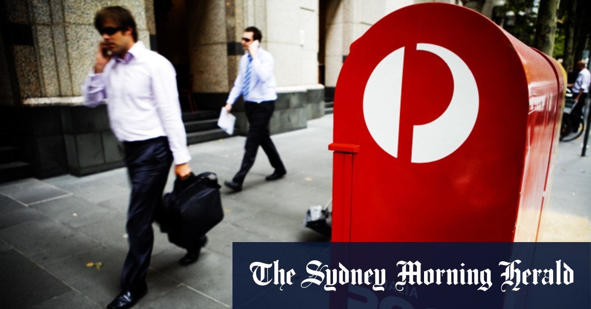 Hundreds of jobs to go at Australia Post