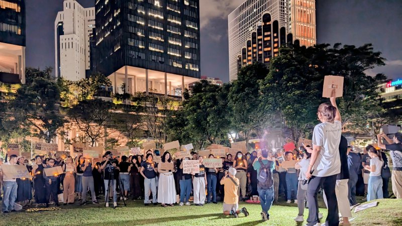 Another execution eve on the lawn of Hong Lim Park