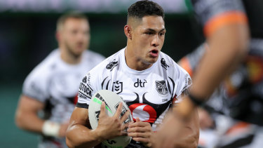 NRL 2020: Roger Tuivasa-Sheck to consider shock rugby switch to Auckland Blues