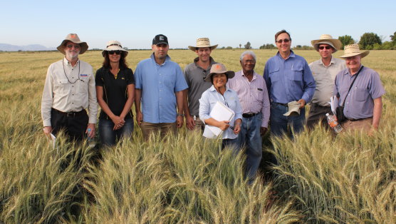 Sanjaya Rajaram (fourth from right) next to Richard Trethowan (blue shirt).