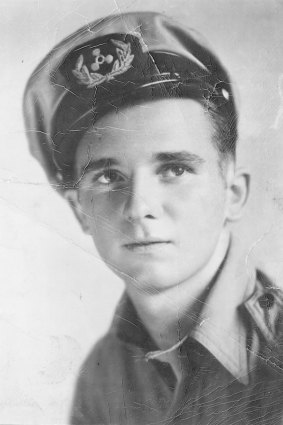 Len McLeod had this portrait taken in Manila, probably just after the war, wearing his US Army Small Ships uniform.