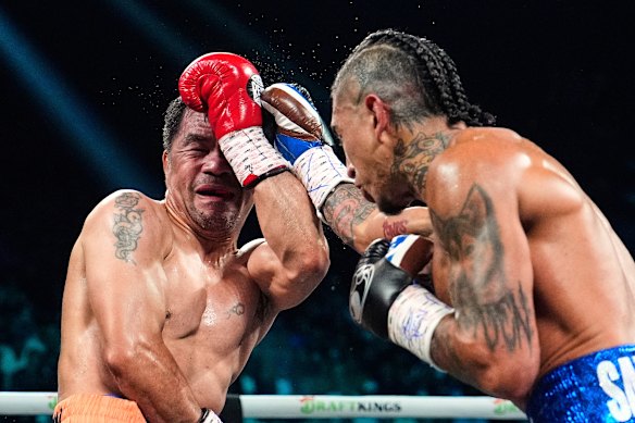 Some commentators felt the veteran should have got the decision.