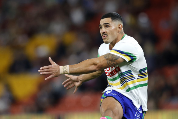 Jamal Fogarty puts it up for the Canberra Raiders against the Brisbane Broncos.