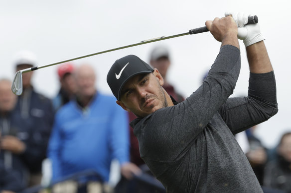 Brooks Koepka has ruled himself out of the Presidents Cup because of a knee injury.