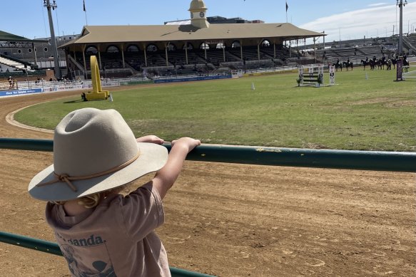 An average of 400,000 people visit Queensland’s largest annual event each year.