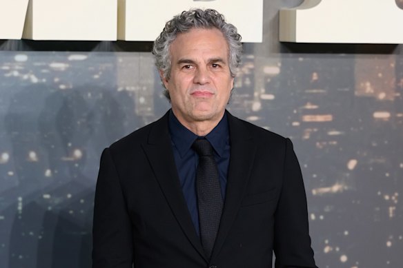 Actor Mark Ruffalo has criticised a proposed merger between Warner Bros and Paramount.