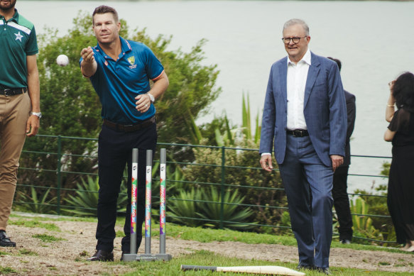 David Warner with Prime Minister Anthony Albanese on Monday.