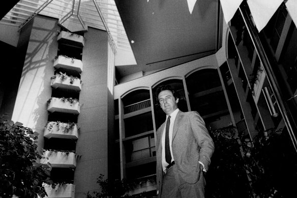 Dysart in the foyer of the Old Sydney Inn in 1984.