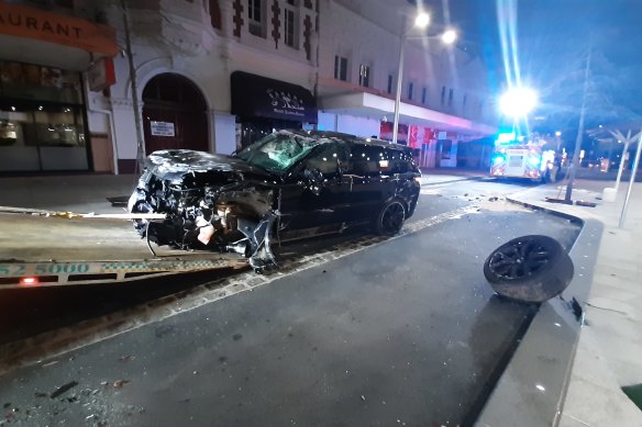 Jamie Glasfurd’s Range Rover being towed away after the crash. 