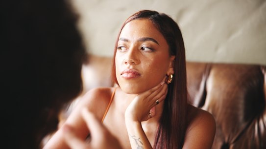 Both single people and those in relationships can suffer from a lack of effort. 