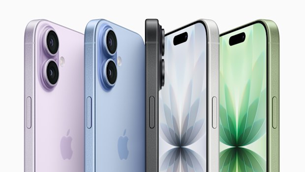 I played with the new iPhones for a week. Here’s my verdict
