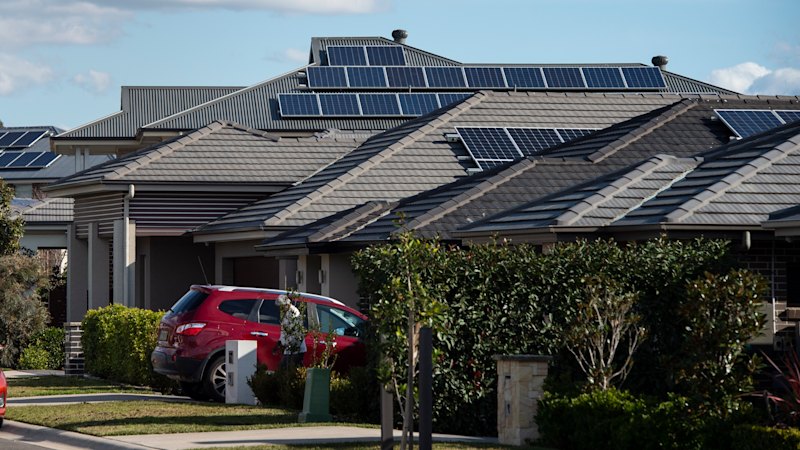 ‘Better bang for buck’: NSW to cut battery subsidies as federal scheme kicks in
