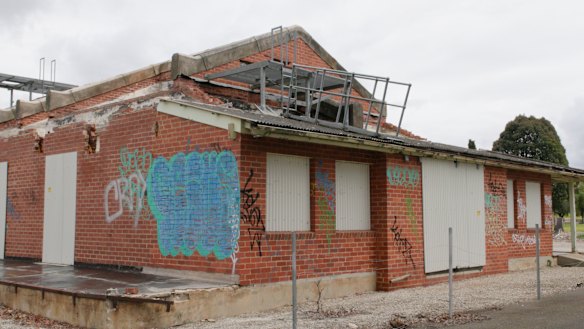 A crumbling building on a Defence site in Melbourne that is slated for sale.