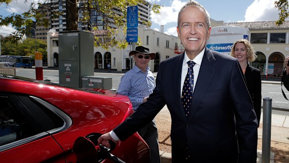 Opposition Leader Bill Shorten has pledged electric vehicles will comprise 50 per cent of new car sales by 2030.