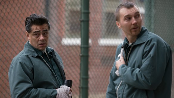 Benicio Del Toro as Richard Matt and Paul Dano as David Sweat in Escape at Dannemora. 