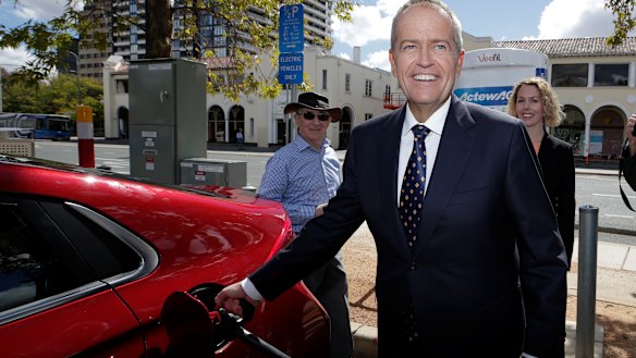 Opposition Leader Bill Shorten has pledged electric vehicles will comprise 50 per cent of new car sales by 2030.