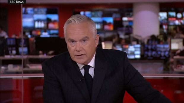 Huw Edwards announcing the death of Queens Elizabeth II on BBC News.