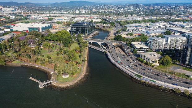 The Breakfast Creek green bridge will link up to Lores Bonney Riverwalk.