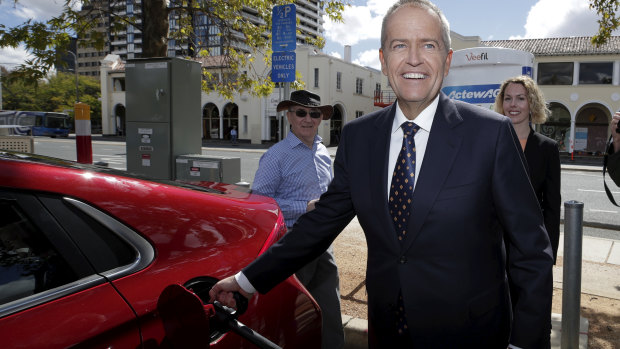 Opposition Leader Bill Shorten has pledged electric vehicles will comprise 50 per cent of new car sales by 2030.
