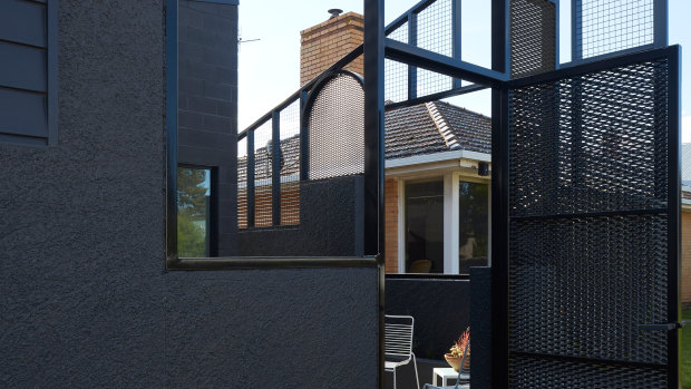 Both courtyards are framed to create views to neighbours.