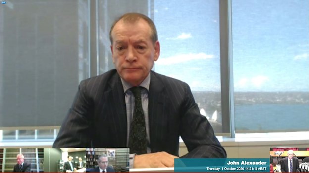 Emails showed how Packer berated Crown Resorts' former executive chairman, John Alexander, for "on a world trip looking at restaurants". 