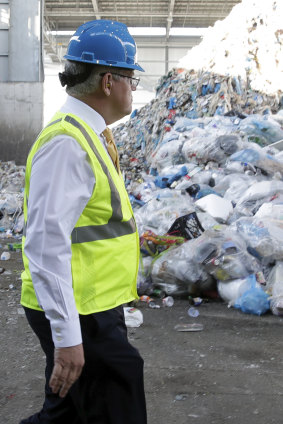 Scott Morrison tours a recycling facility in the United States in September.