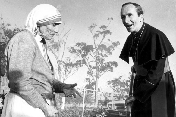 Mother Teresa in Australia with Catholic Archbishop Little to open the Corpus Christi Centre in Greenvale with a tree planting ceremony.