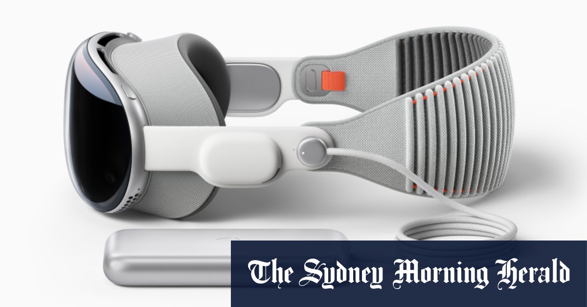 New headset, 15inch MacBook Air at Apple launch Techno Blender