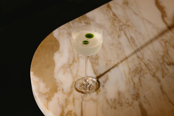 Napoli cocktail made with charred focaccia vermouth. 
