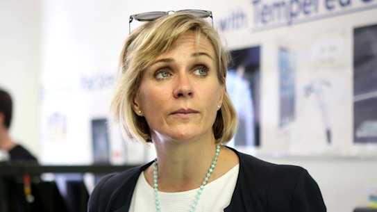 Zali Steggall's focus on climate and social issues appeals to the wealthier voters in the seat of Warringah.