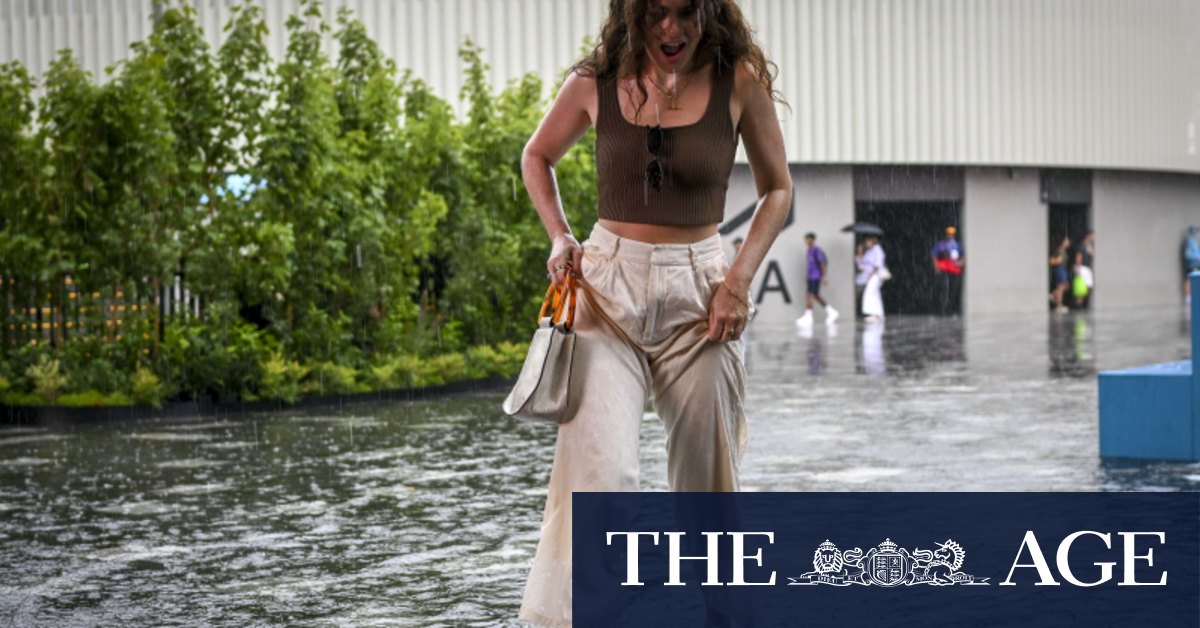 Thousands without power as sudden thunderstorm lashes Melbourne