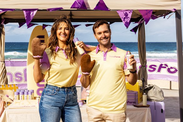 D’Arcy Carden as Vicki and Will Forte as Martin in Sunny Nights.