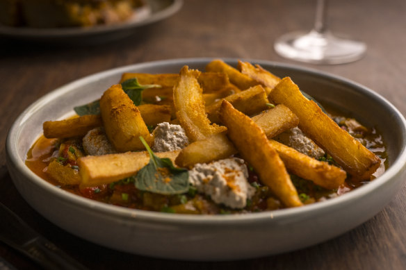 Passata with cassava chips.