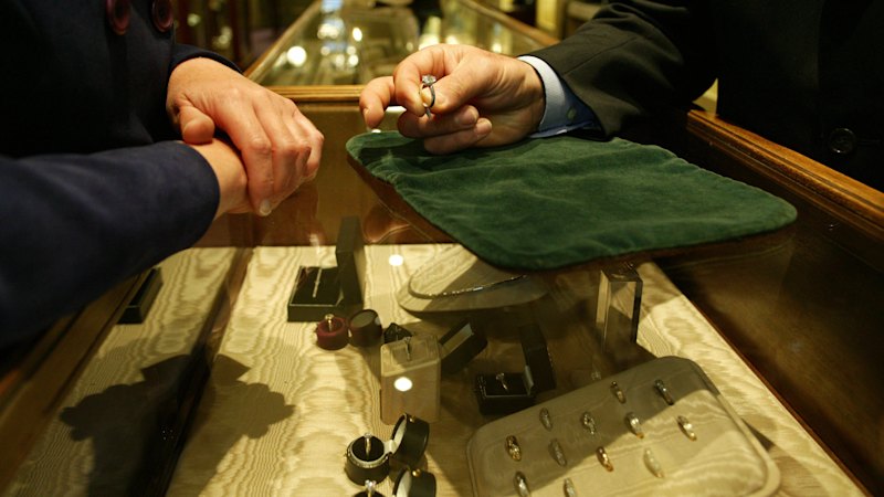 Jewellery boss ‘made staff pose as customers in $350 million scam’