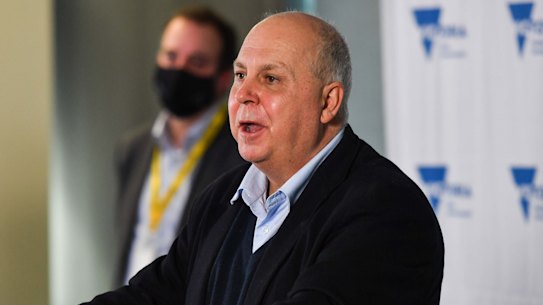 Treasurer Tim Pallas announces Victoria’ latest COVID business support package as Industry Support Minister Martin Pakula looks on.