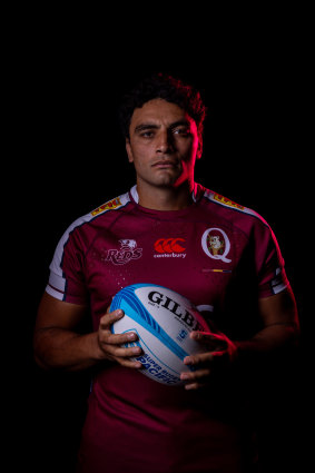 Alex Hodgman in Queensland kit.