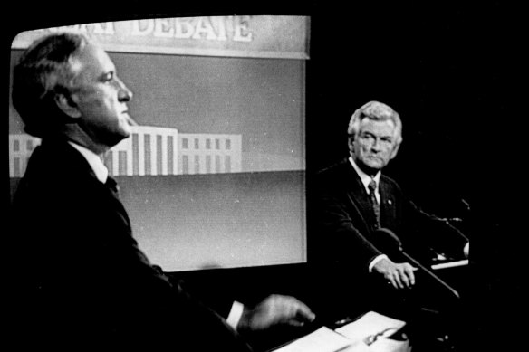 Debate between the two leaders. Andrew Peacock and Bob Hawke. February 25, 1990.