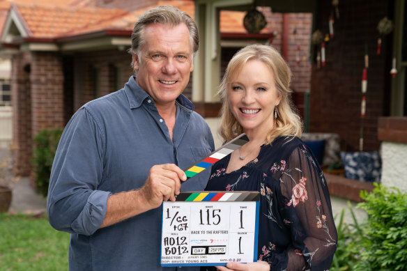 Dave and Julie Rafter (Erik Thomson, Rebecca Gibney) return to the screen in a six-episode sequel which takes up where the original ended in 2013.