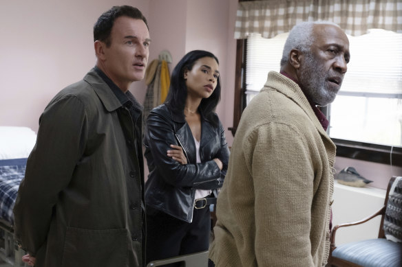 FBI: Most Wanted starring Julian McMahon as Jess, LeCroix, Roxy Sternberg as Sheryll Barnes, and Willie Carpenter as  Glanville Tyson.