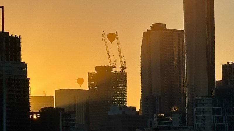 Victoria heatwave LIVE: State swelters under worst conditions since Black Saturday; fire threatens Great Ocean Road
